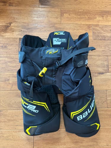 Large Bauer Supreme ACP Pro Girdle (Used)
