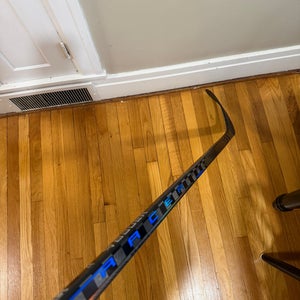 Senior Bauer Nexus Tracer Right Handed Hockey Stick P28M 87 Flex Pro Stock (Used)