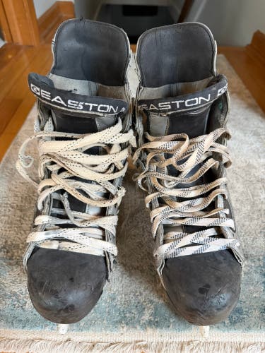 Easton Z-Air Hockey Skates Regular Width 9 (Used)