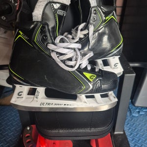 Graf PeakSpeed PK4700 Hockey Skates Regular Width 9.5