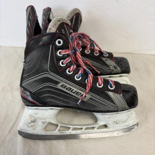 Junior Size 2 Bauer Vapor X200 Ice Hockey Skates