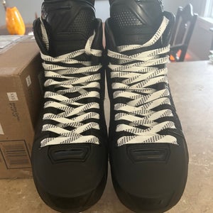 Black 2024 True Catalyst 5x4 Hockey Skates Regular Width 9 (Used)