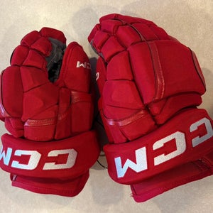 Detroit Red Wings CCM HG12 Gloves 13" Pro Stock (Used)