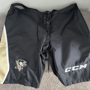 Men's Senior XL CCM PP10 Hockey Pants (New)