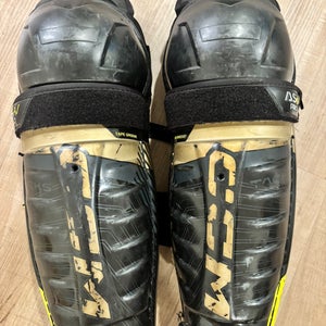 Junior CCM Tacks AS-V 12" Shin Pads (Used)