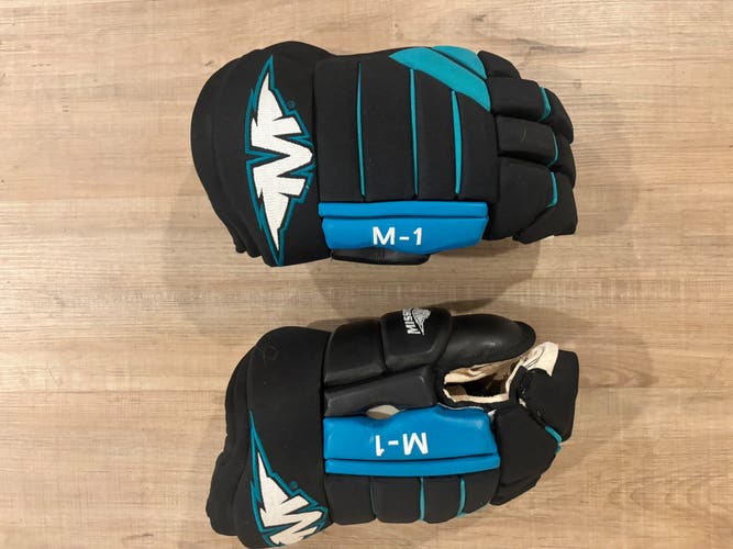 Mission M1 Gloves 14" Pro Stock (Used)