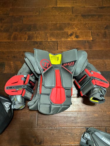 Warrior Ritual G4 Pro Goalie Chest Protector Size SR Medium