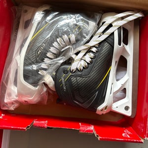 CCM Tacks 4092 Hockey Skates Regular Width Size 4 (New)