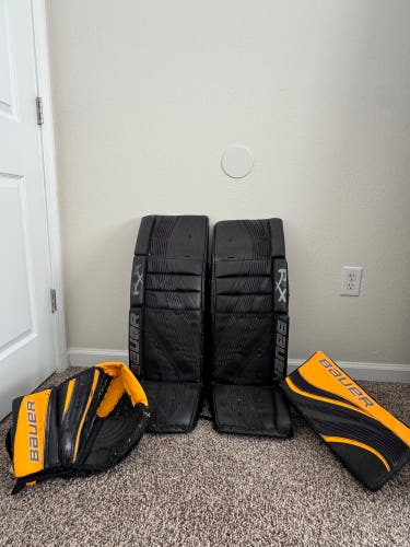 BAUER RX8 LE Full Goalie Set Size 35” Pads