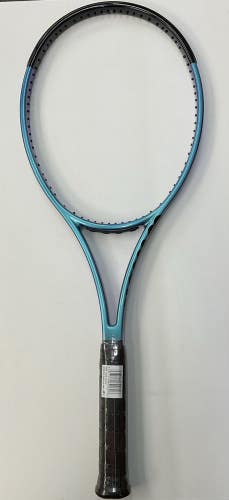 Wilson Ultra Pro 18x20 V4.0 Grip Size 4 3/8