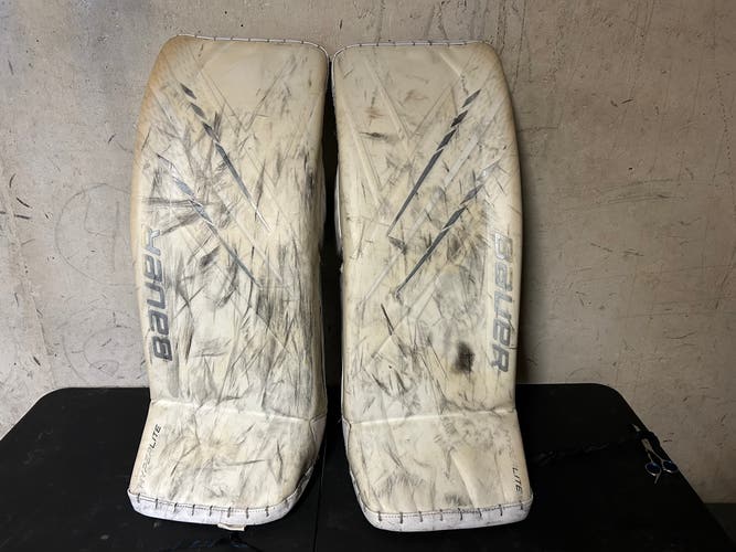 Small Bauer Vapor Hyperlite Goalie Leg Pads (Used)