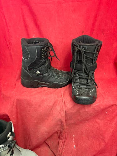Snowboard Boots: Size M 11.0 (W 12.0) Airwalk Snowboard Boots (Used)
