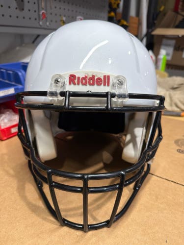 USED RIDDELL SPEED ADULT HELMET - LARGE - METALLIC WHITE - REJECT