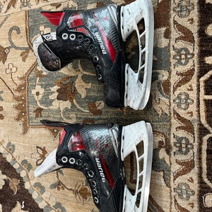 2023 Bauer Vapor X5 Pro Hockey Skates Regular Width 13 (Used)