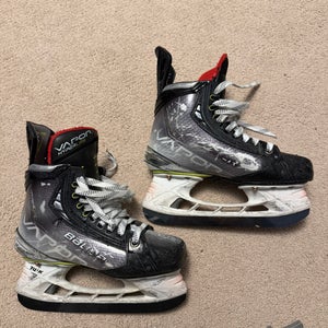 Bauer Vapor Hyperlite Hockey Skates Size 4 Fit 1 - Extra steel