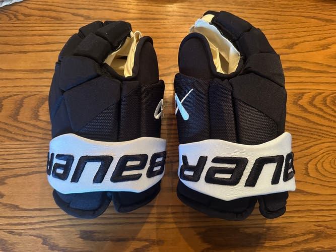 Colorado Avalanche Bauer Vapor Hyperlite Gloves 14" Pro Stock (New)