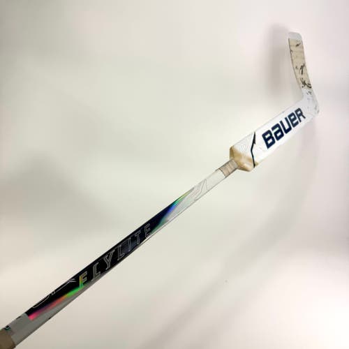 Used Regular White/Navy Bauer Flylite Goalie Stick | P31 Curve 26" Paddle | A220