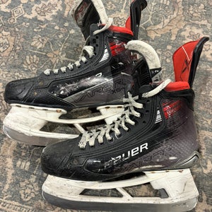Black 2023 Bauer Vapor X5 Pro Hockey Skates 6.5 (Used)