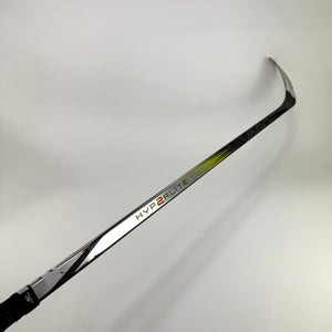 Used Right Bauer Vapor Hyperlite 2 | 70 Flex P28 Curve Grip | A202