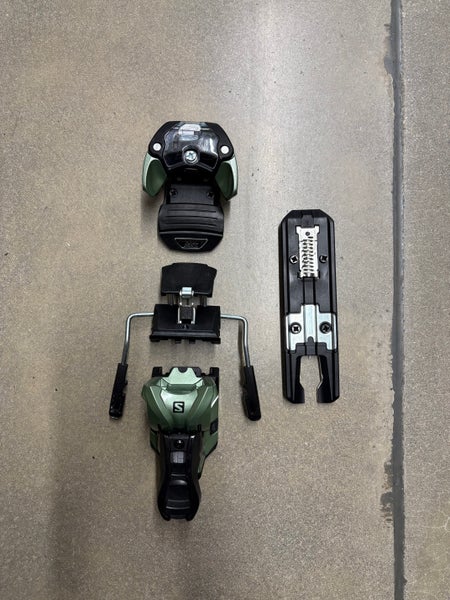 New Salomon Warden MNC 13 Ski Bindings Oil Green 100mm Brake DIN 4-13