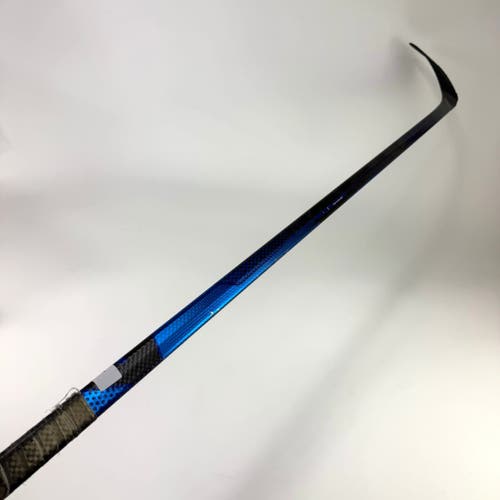 Used Right Blue Bauer Nexus Geo | 87 Flex P92M Curve Grip | J552
