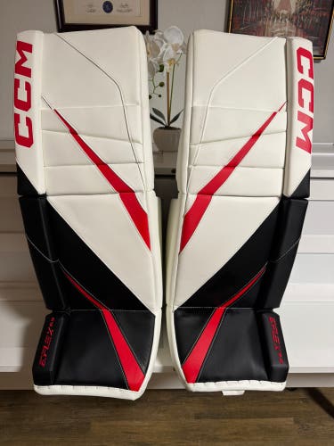32+1" CCM Eflex 6.9 Goalie Leg Pads (New) White / Red