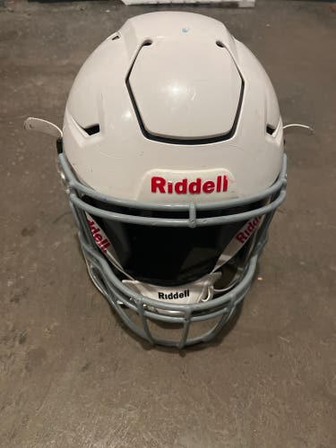 Youth Extra Large Riddell SpeedFlex Helmet (Used)