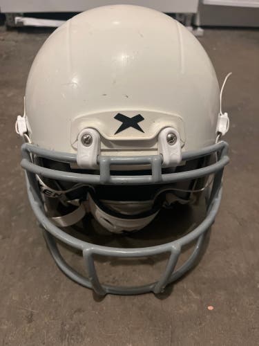 Youth Medium Xenith X2E Helmet (Used)