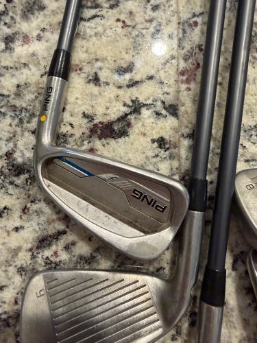 Men's Ping I e1 Right Handed Iron Set Regular Flex Graphite Shaft (Used)