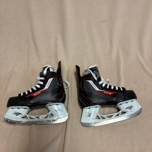 Black CCM JetSpeed 250 Hockey Skates Size 1 (Used)