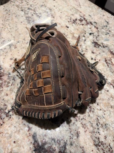 Mizuno Max Flex RH Pitcher's Baseball Glove 12.5" (Used)