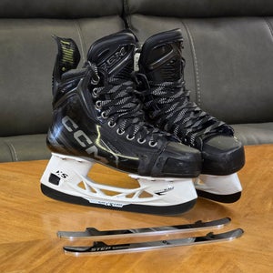 CCM Tacks XF Pro Hockey Skates Regular Width Size 3.5 (Used) with Extra set of Black Steel