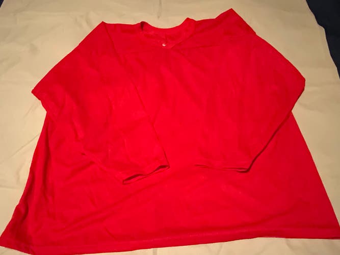 NEW Made in Canada Vintage CCM Hockey Practice Jersey in Red color in size XXL.