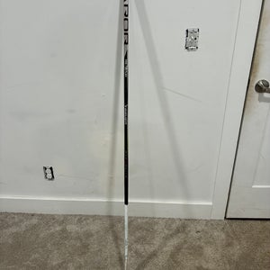 Senior Bauer Vapor Hyperlite 2 Left Hand Hockey Stick P28 65 Flex (Used)