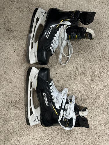 2018 Bauer Supreme 2S Pro Hockey Skates Regular Width 11 (Used)