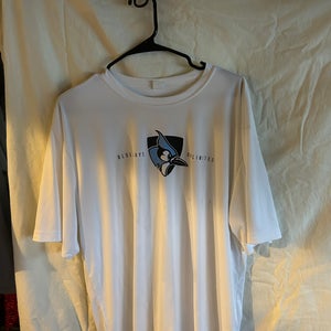 White XL Men's Under Armour Shirt (Used)