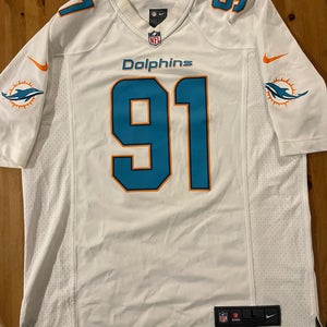 White Large Men's Nike Jersey (Used)