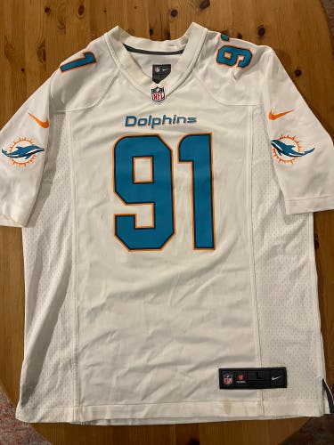 White Large Men's Nike Jersey (Used)