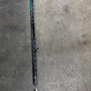 Broken Senior Bauer Twitch Left Hand Hockey Stick P28 70 Flex (Used)