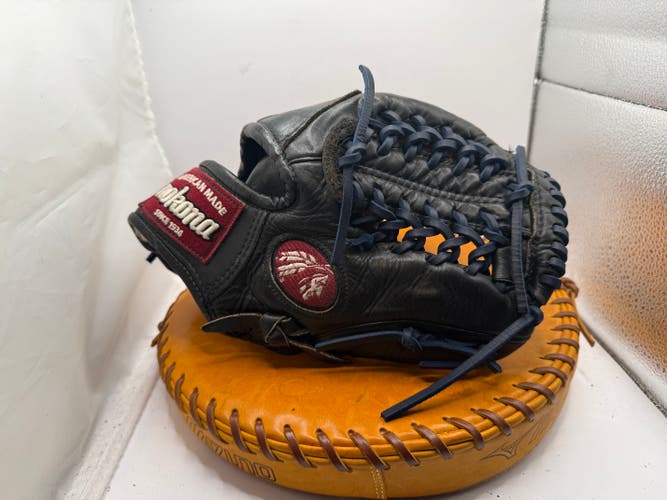 Infield RH Nokona Bloodline pro elite Baseball Glove 11.5" (Used)