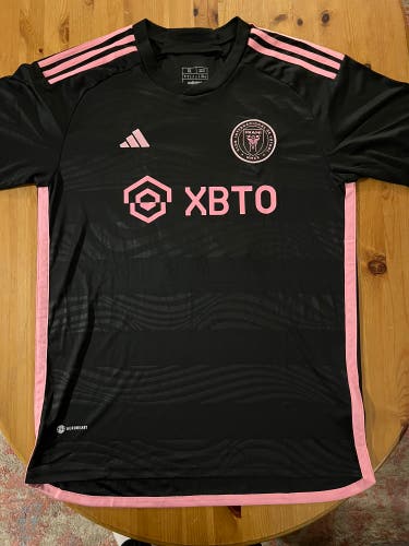 Black XL Men's Adidas Jersey (New)