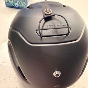 Unisex Medium Giro Helmet (New)