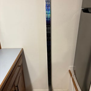 Senior Bauer Vapor Flylite Left Hand Hockey Stick P90TM 77 Flex (Used)
