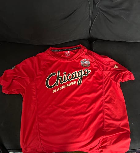 Chicago blackhawks winter classic fanatics authentic pro Red Large Men's Shirt (Used)
