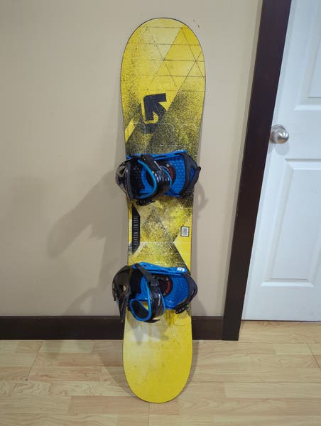 burton 134 snowboard Kids' Smalls - Blue the kids Burton Smalls Snowboard is a pro Burton Kids' Smalls Snowboard (2nd