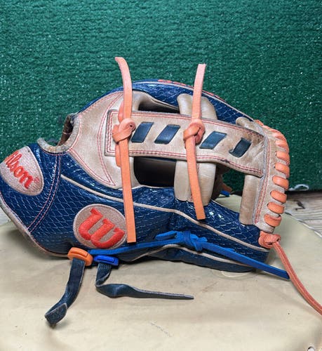 Wilson A2000 JA27 Pro Stock, Jose Altuve Game Spec 11.5” RH Infield Baseball Glove (Used)