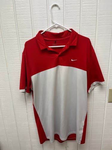 Nike Golf Men’s Medium Polo Shirt Red White Activewear Casual Sporty Embroidered
