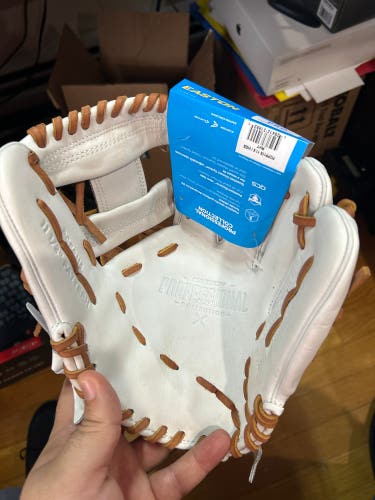 Easton Professional Collection RH Softball Glove 11.5" (New)