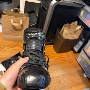 2022 Bauer Supreme Mach Hockey Skates Regular Width 8 (Used)