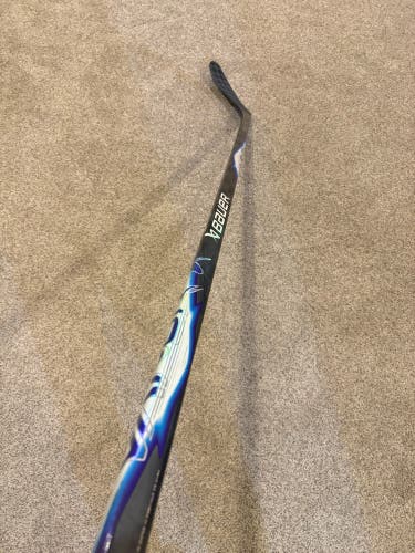 Senior Bauer Vapor Flylite Left Hand Hockey Stick P28 87 Flex (Used)